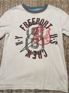 Arizona Jean Company White Long Sleeve Crew with Red & Black Graphic